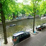 Pensión Sonnenberg Canal View