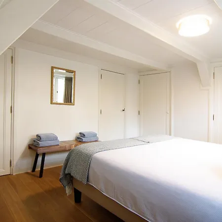 Sonnenberg Canal View Amsterdam