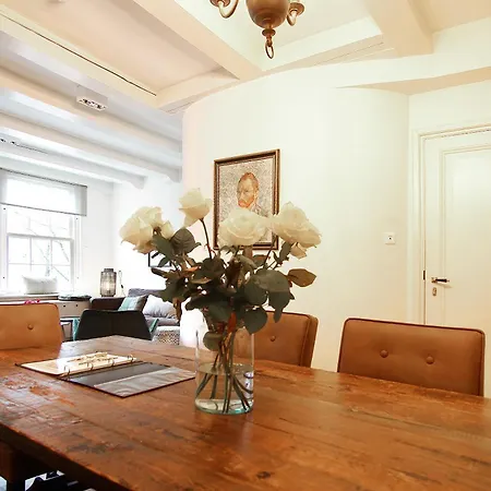 Sonnenberg Canal View 4* Amsterdam