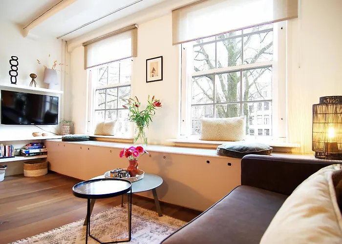 Sonnenberg Canal View 4*