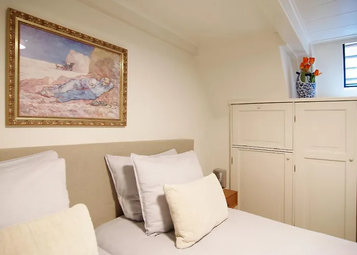 Sonnenberg Canal View