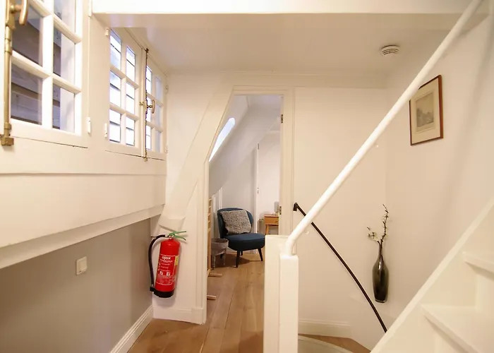 Гостевой дом Sonnenberg Canal View 4*