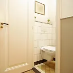 Sonnenberg Canal View 4* Amsterdam